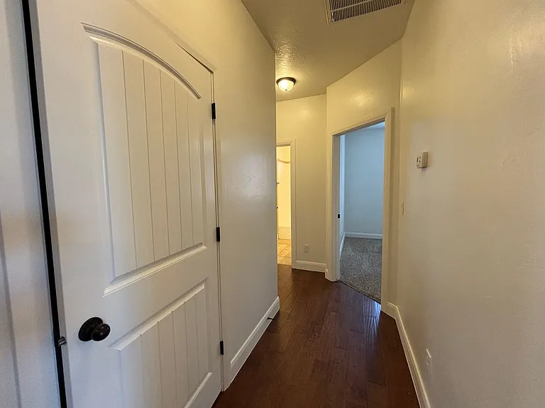 750 W 350 N — Photo 15