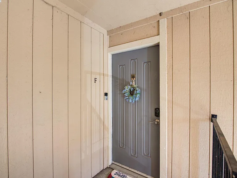 2131 Northwood Cir #F — Photo 13