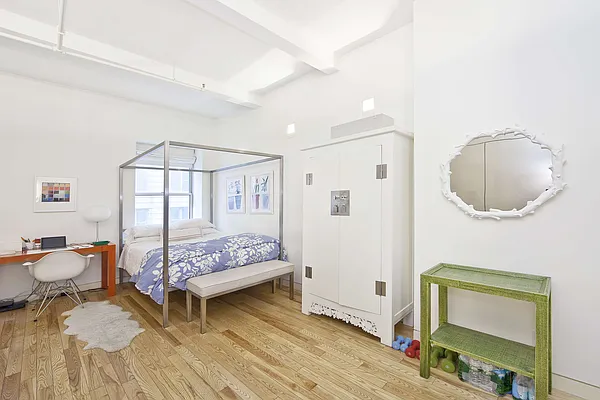 Sold by Compass | media 5