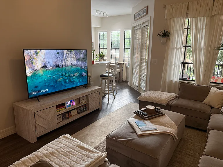 513 Mirasol Cir #203 — Photo 8