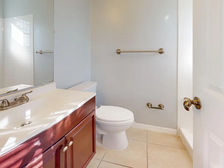 2151 Alicia Dr #C — Photo 14