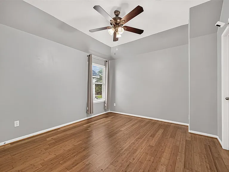 10411 Dewey Eve Ct — Photo 32
