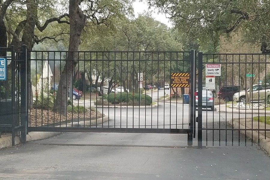 1st image of 6415 Lost Arbor