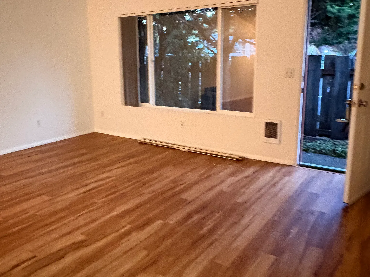 2 bed, 800 sqft, $1,700 — Photo 2