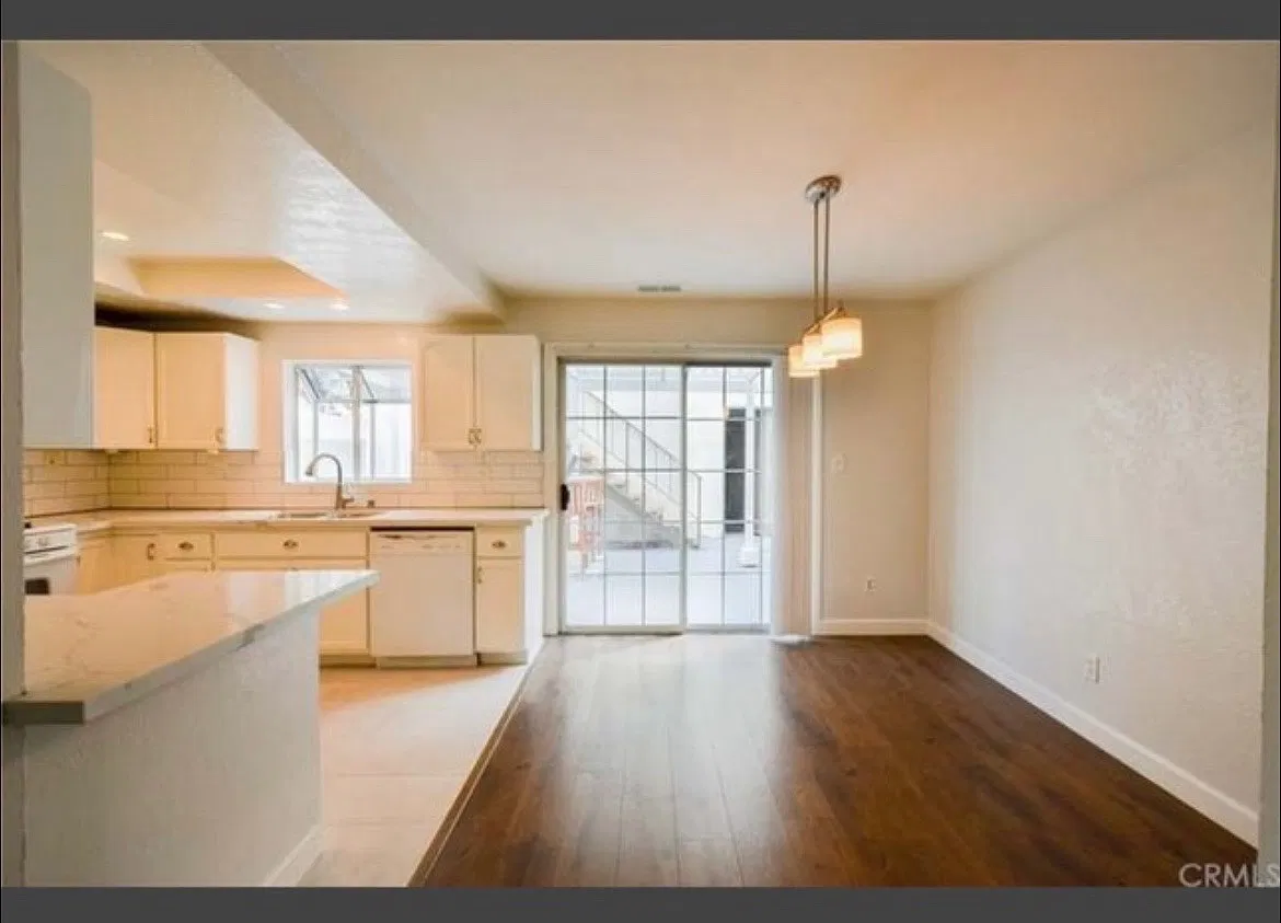2 bed, 1640 sqft, $3,250 — Photo 2