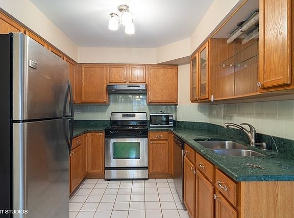 5th image of 618 E Whispering Oaks Ct #618