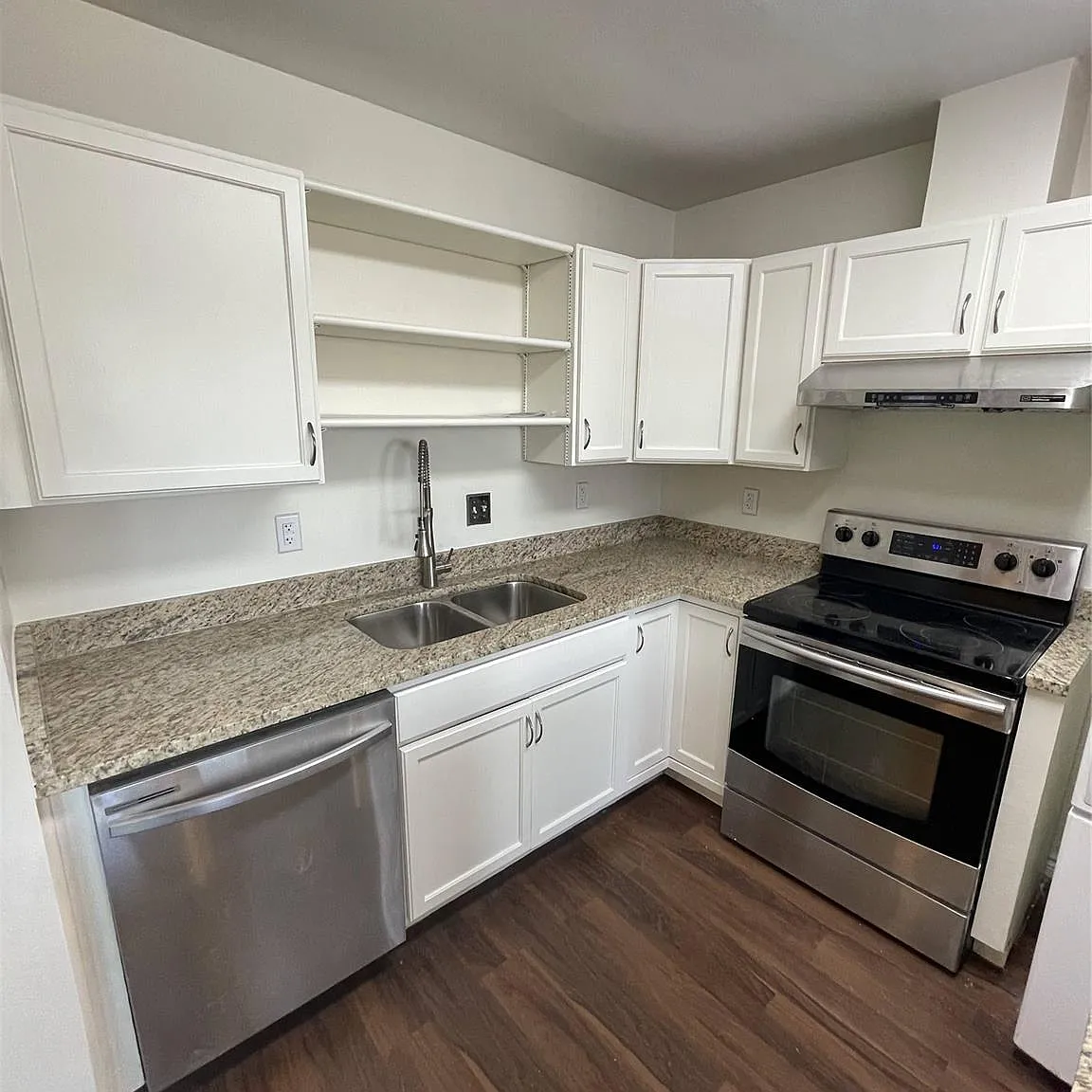 3 bed, 2.0 bath, 1263 sqft, $1,795 — Photo 4