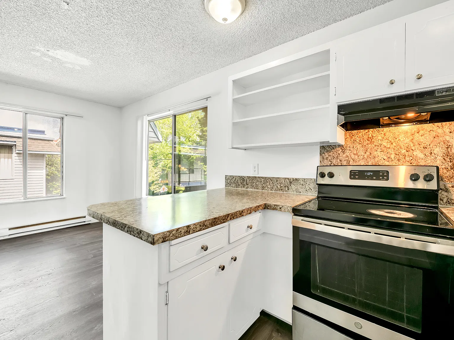 1804 NE Weidler St — Photo 1