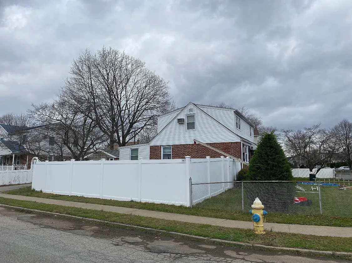 McArthur St, East Meadow — Photo 2