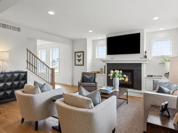 16900 48th Ave N, Plymouth, MN 55446