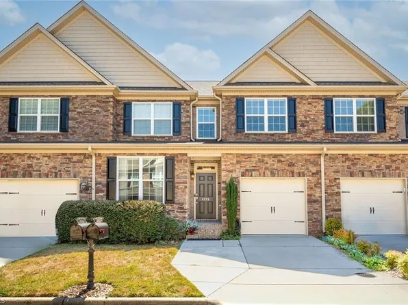 6205 Stonewick Dr, Jamestown, NC 27282