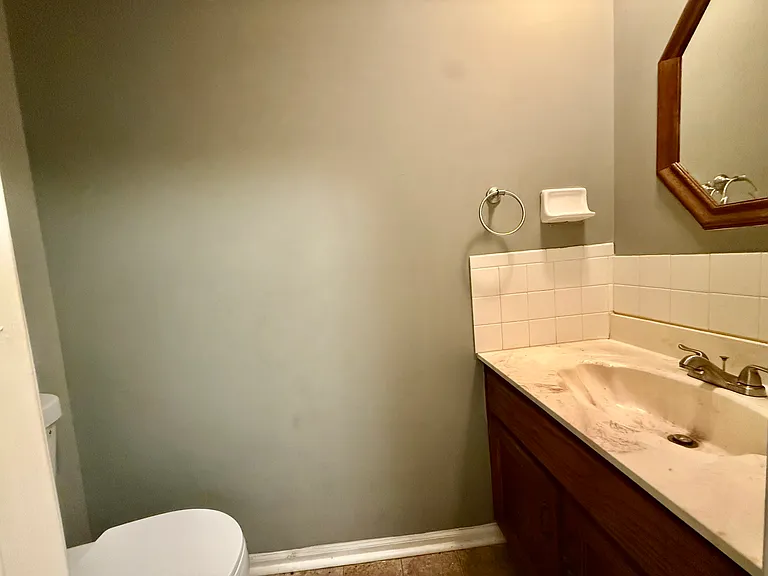 317 NW Highland Ln — Photo 21