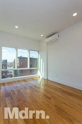 Rented by Mdrn Residential | media 28