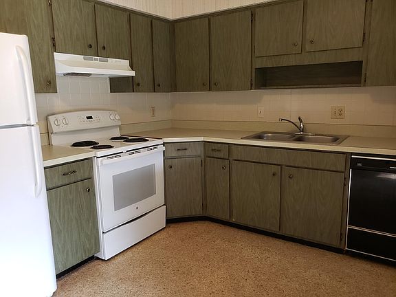 5th image of 46 Bougainvillea Dr APT A