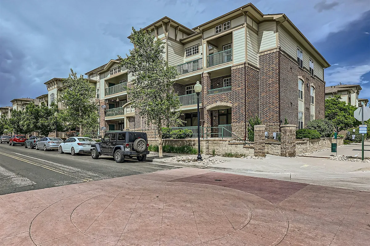 Building Photo - 3872 S Dallas St #208