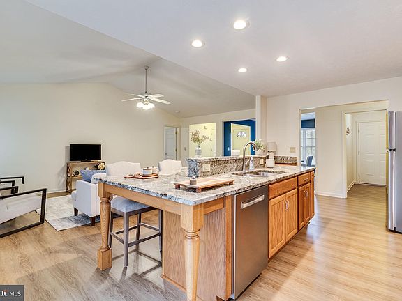 5th image of 23165 Heatherwood Ln