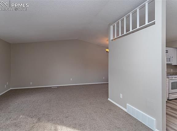 5th image of 8410 Freemantle Dr