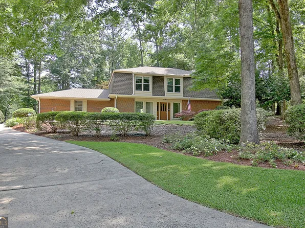 104 Whisper Trce, Peachtree City, GA 30269