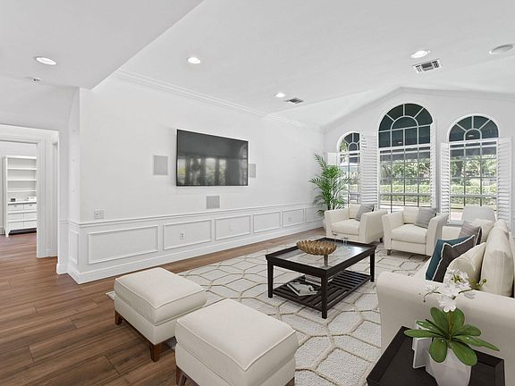 5th image of 172 Satinwood Lane