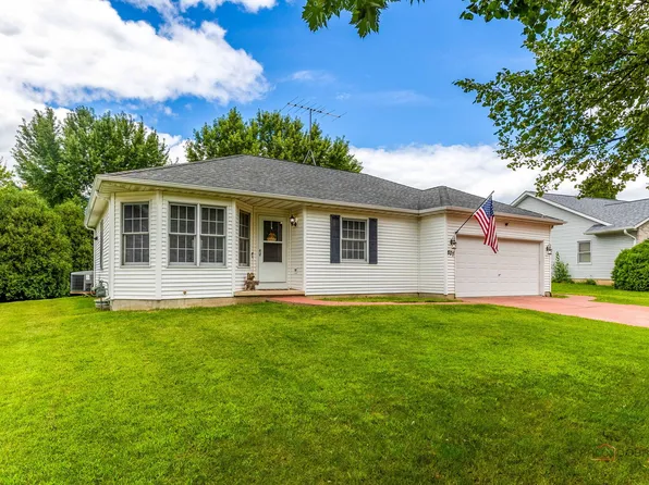 807 Aspen Way, Genoa, IL 60135