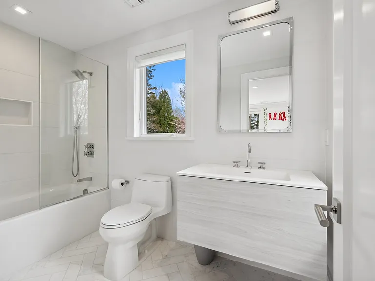 9 S Harbor Dr — Photo 26