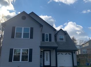 10 Ely Ave, Laurence Harbor, NJ 08879