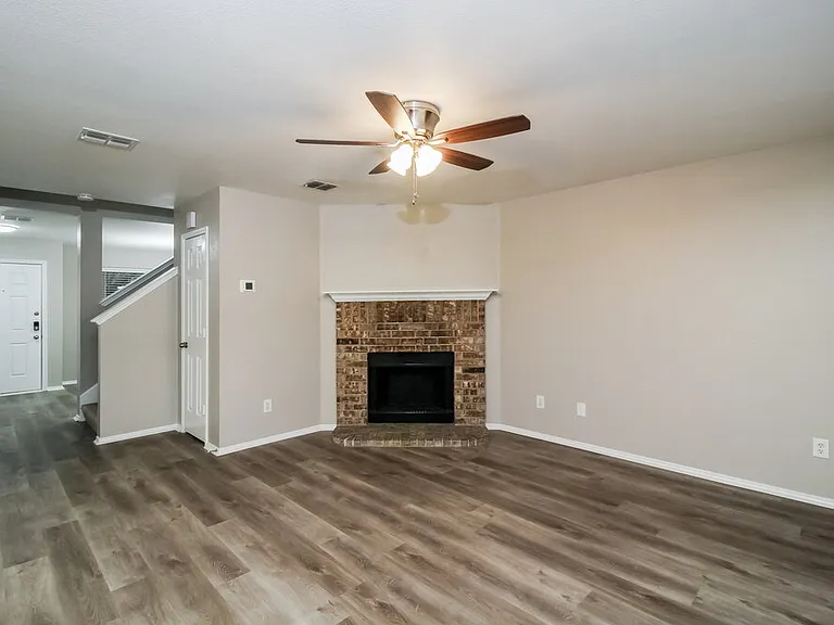 2200 Southway — Photo 4