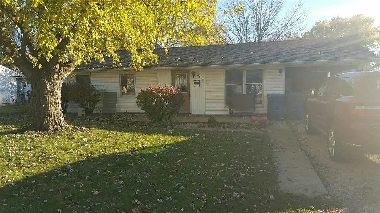 309 E Sycamore St photo 1