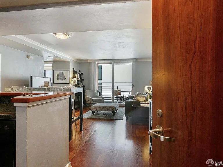400 Beale St #1008L — Photo 6