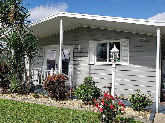 4th image of 2272 Las Fuentes Dr