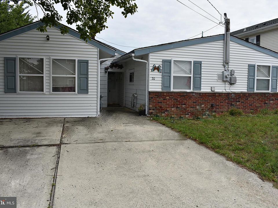 1st image of 20 W Dory Dr