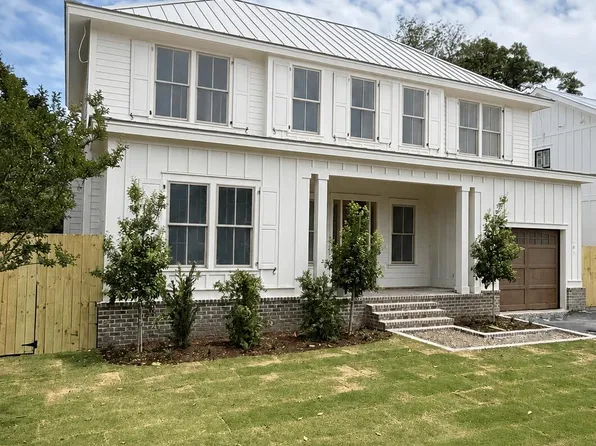 2 Joyce Ave, Mount Pleasant, SC 29464