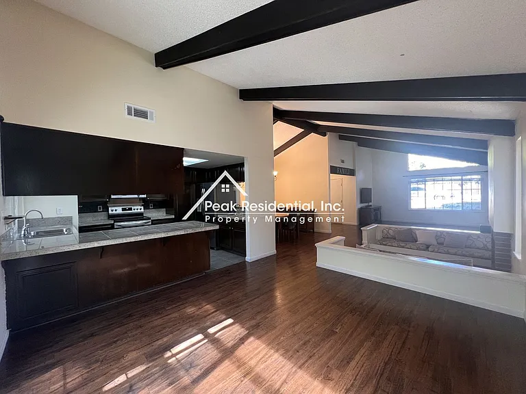 5541 Walnut Ave — Photo 7