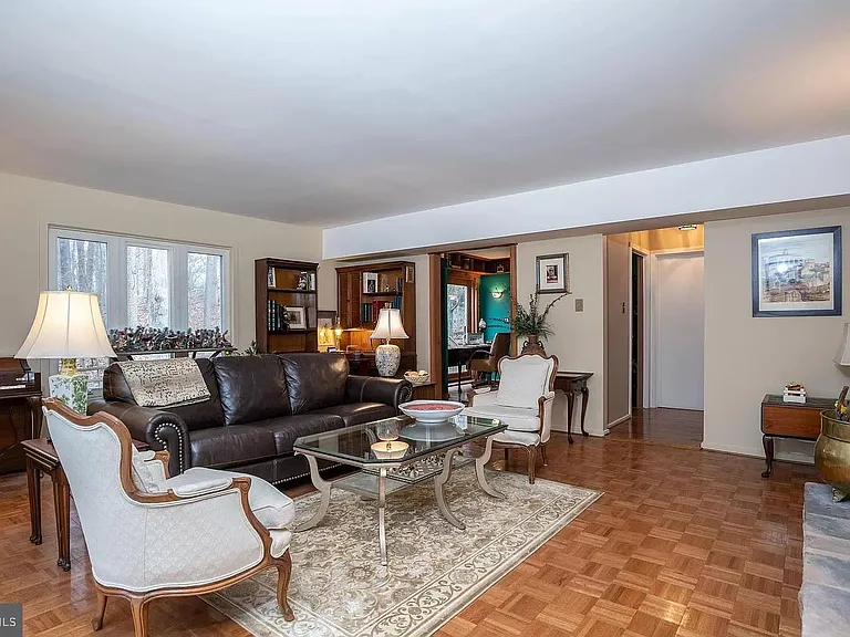 11696 Fox Glen Dr — Photo 35