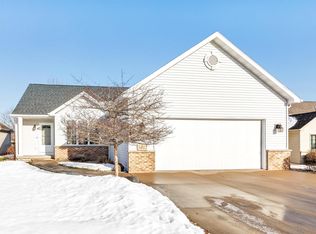 5012 W Boxwood Ln, Appleton, WI 54914