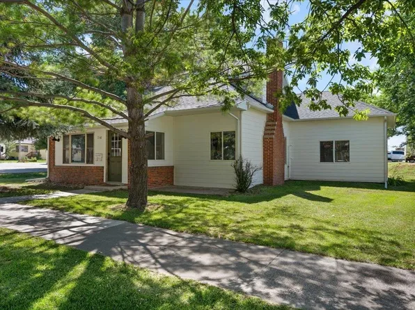 716 8th Ave, Belle Fourche, SD 57717