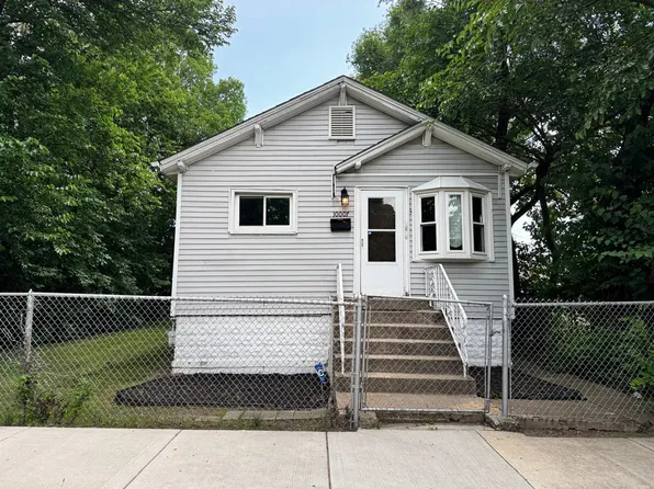 10007 S Hoxie Ave, Chicago, IL 60617