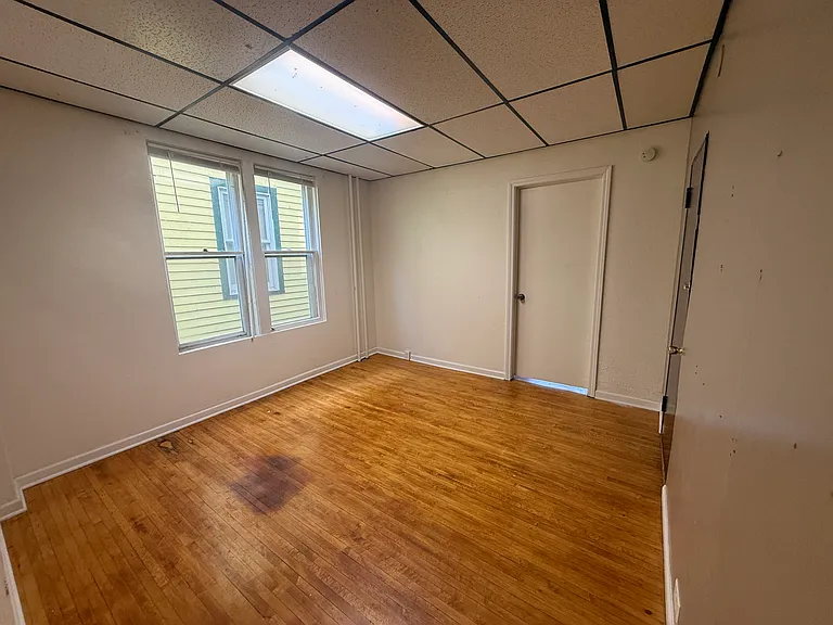 807 Young St #1 — Photo 5