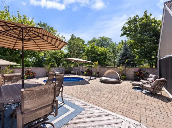 399 Crystal Bay Dr, Amherstburg, ON N9V 4A7