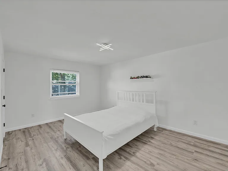 5028 Halwell Dr — Photo 21