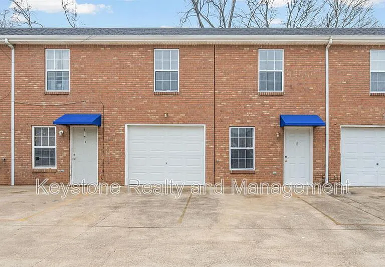 3285 Tower Dr #A — Photo 3