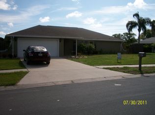 667 Dunbarton Cir NE, Palm Bay, FL 32905