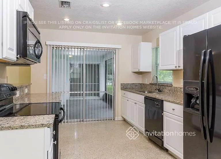 1710 Puritan Ave — Photo 5