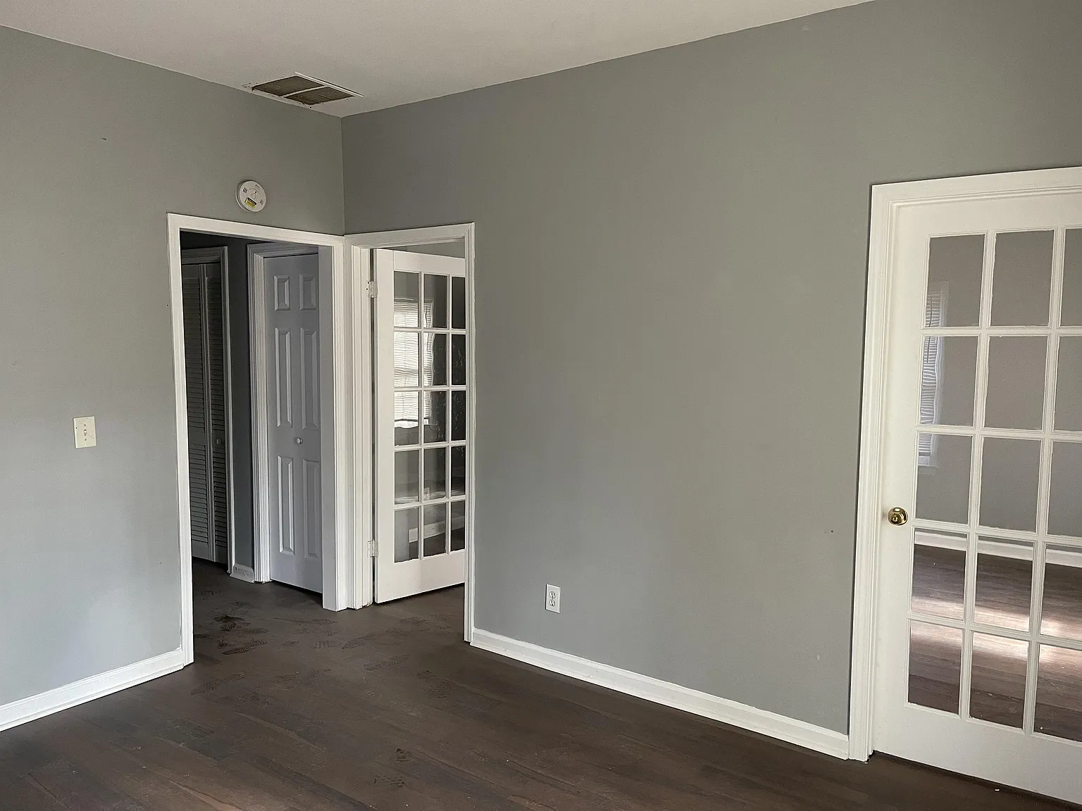 2162 Montrose Ave SW - 1 — Photo 3