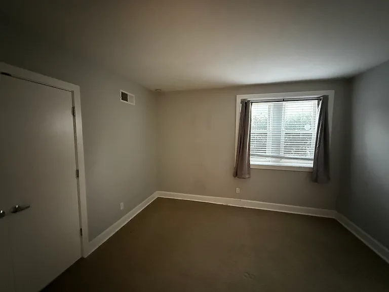 8030 Walinca Ter — Photo 10