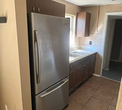 4th image of 6413 N 41st St