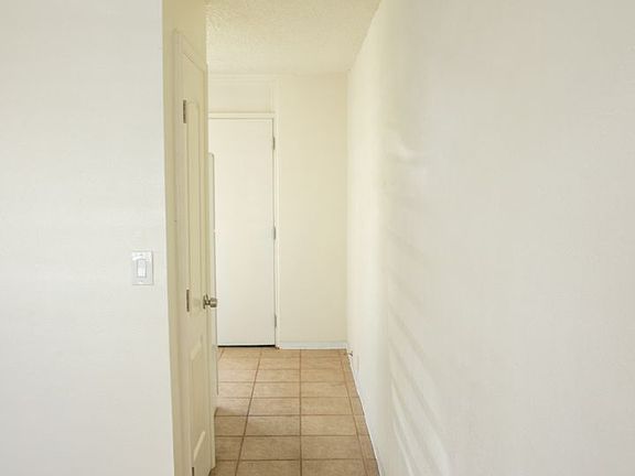 2nd image of 936 Lehua Ave APT 106