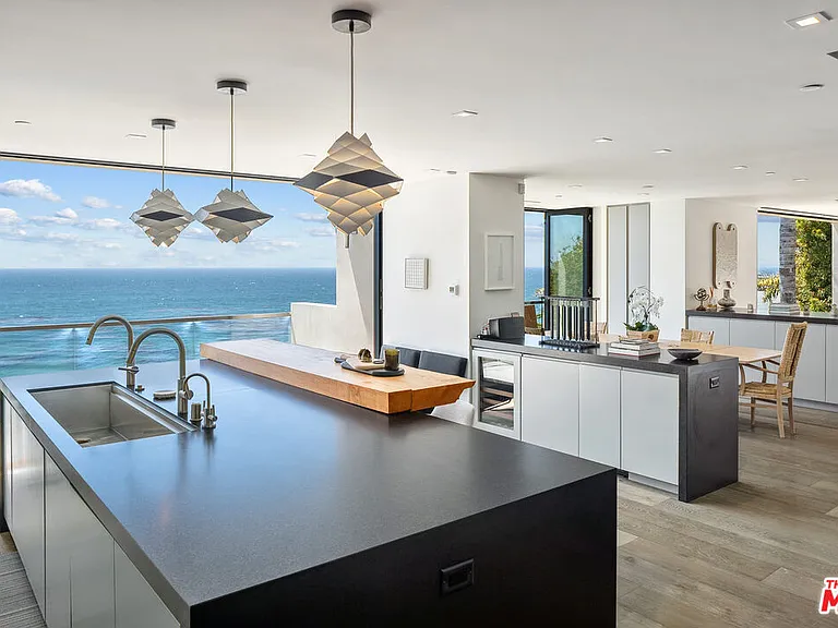 31824 Seafield Dr — Photo 13