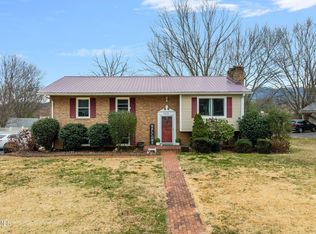 1009 Westminister Dr, Johnson City, TN 37604