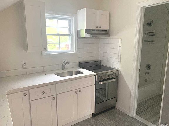 2nd image of 516 3rd Ave